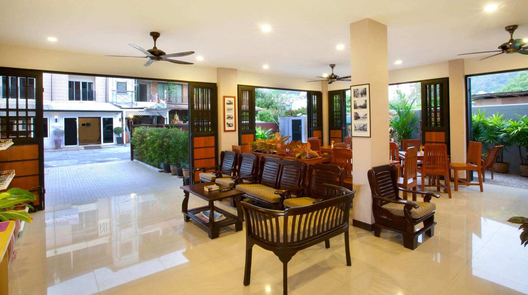 Patong Pool House Aparthotel Exterior photo